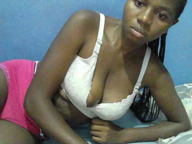 Mystiq-Ella webcam