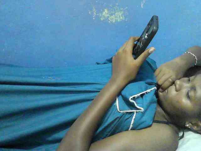 Mystiq-Ella webcam