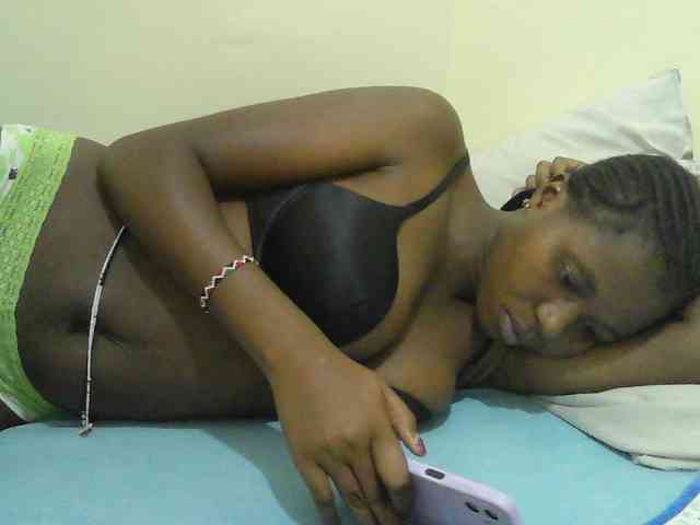 Mystiq-Ella webcam