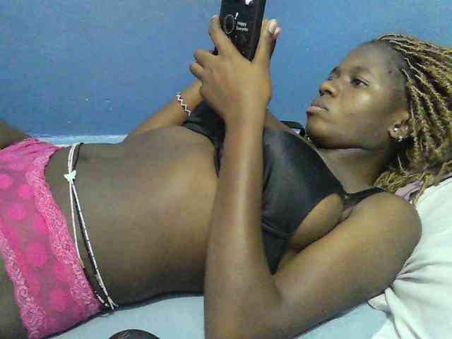Mystiq-Ella webcam