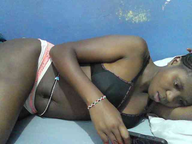 Mystiq-Ella webcam