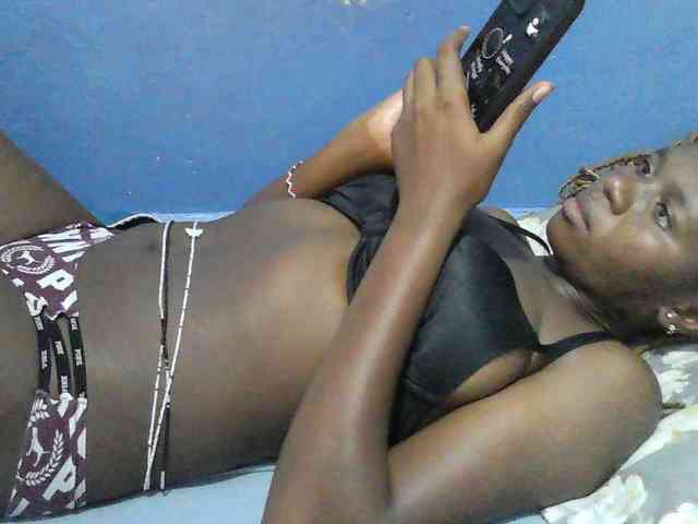 Mystiq-Ella webcam