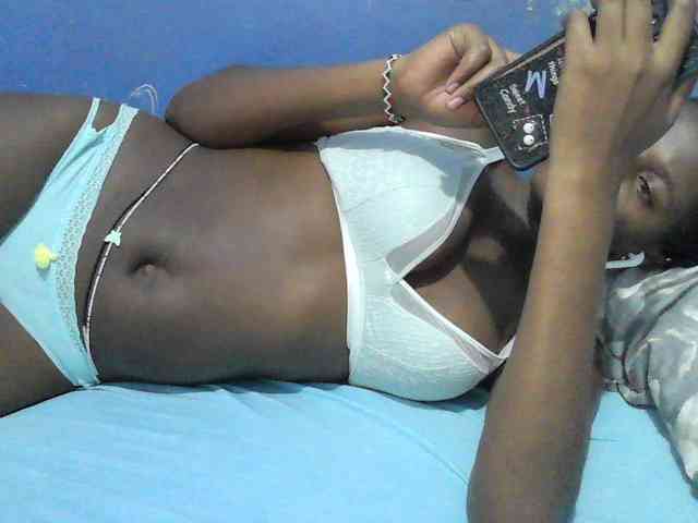 Mystiq-Ella webcam