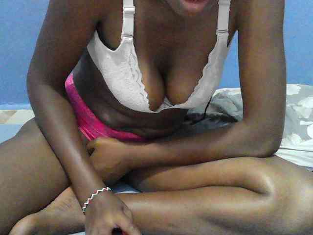 Mystiq-Ella webcam