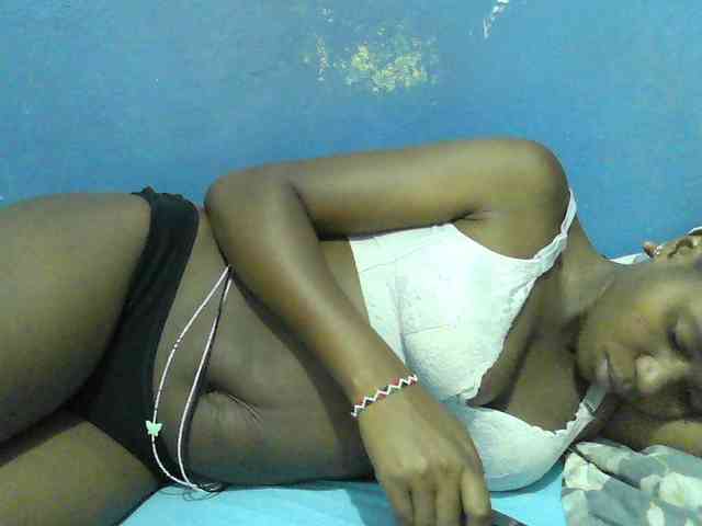 Mystiq-Ella webcam