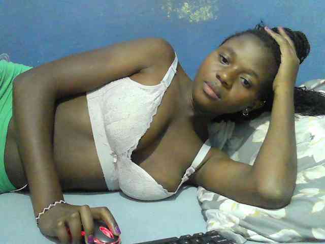 Mystiq-Ella webcam