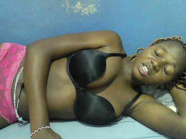 Mystiq-Ella webcam