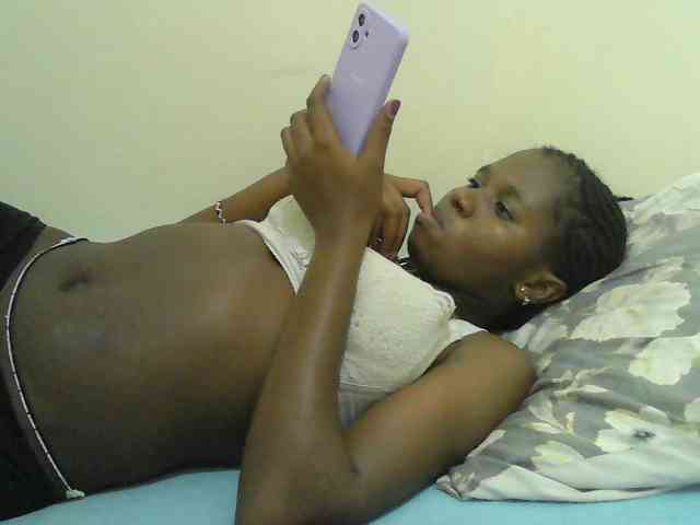 Mystiq-Ella webcam