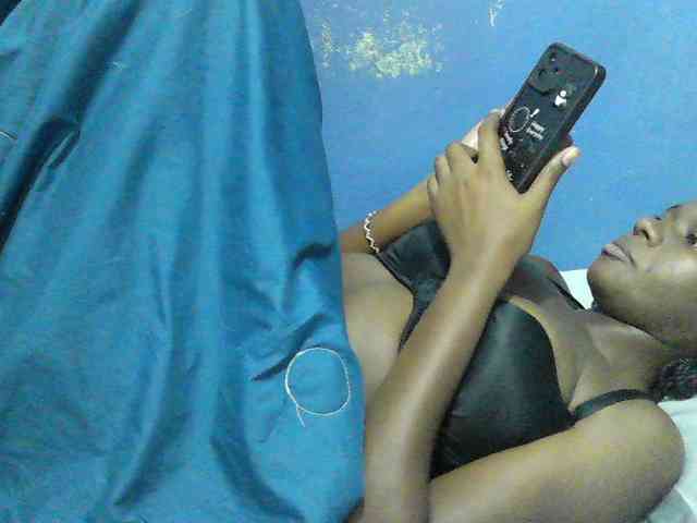 Mystiq-Ella webcam