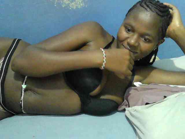 Mystiq-Ella webcam