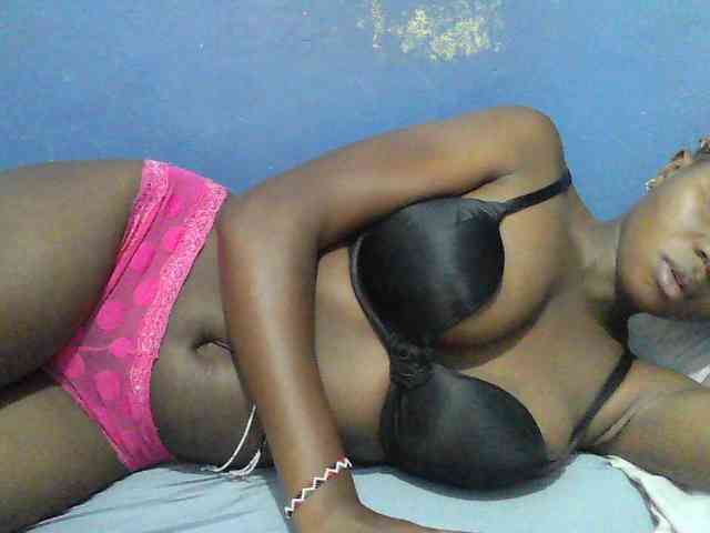 Mystiq-Ella webcam