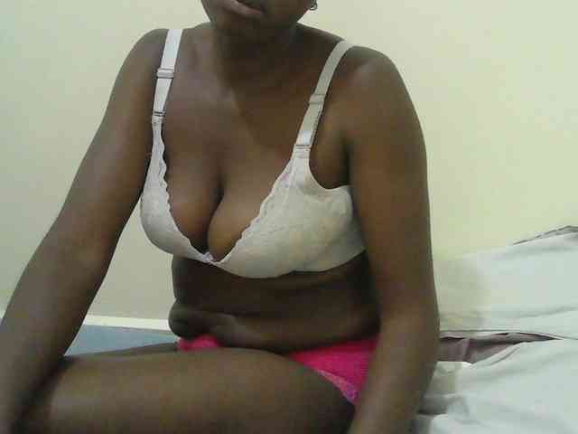 Mystiq-Ella webcam