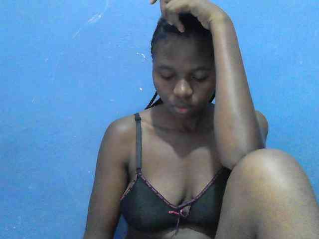 Mystiq-Ella webcam