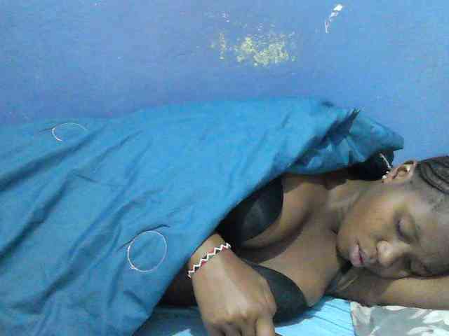 Mystiq-Ella webcam