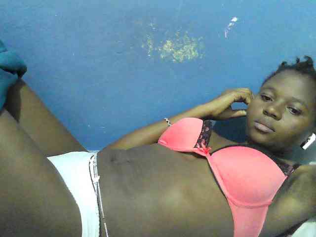 Mystiq-Ella webcam