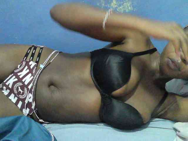 Mystiq-Ella webcam
