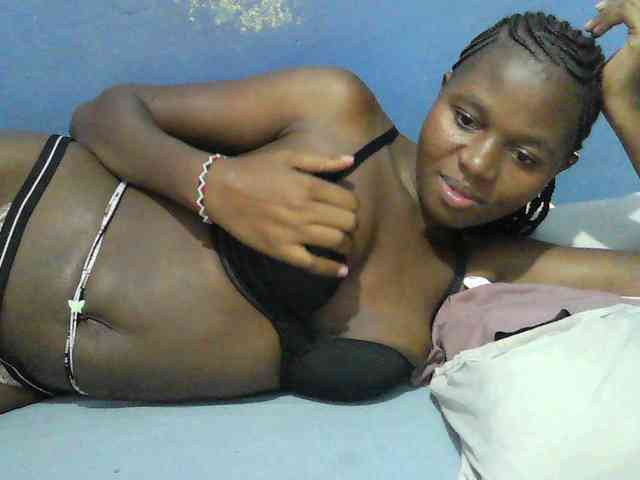 Mystiq-Ella webcam