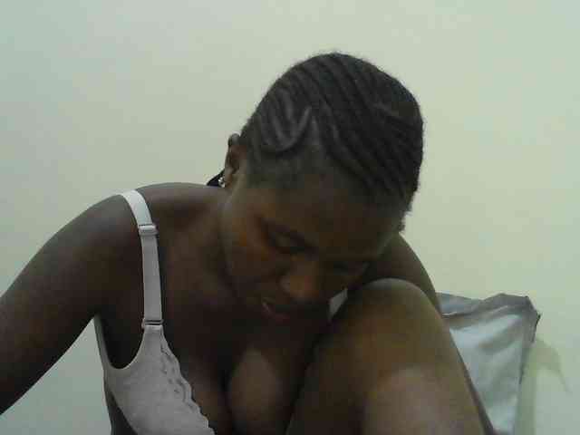 Mystiq-Ella webcam