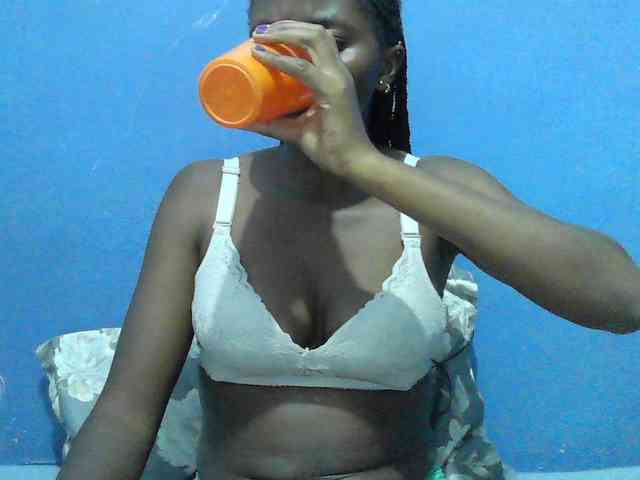 Mystiq-Ella webcam