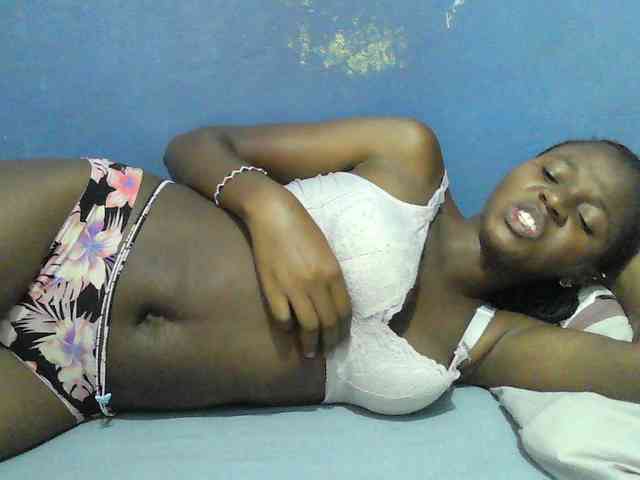 Mystiq-Ella webcam