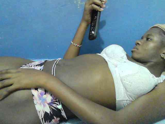 Mystiq-Ella webcam