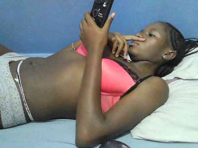 Mystiq-Ella webcam