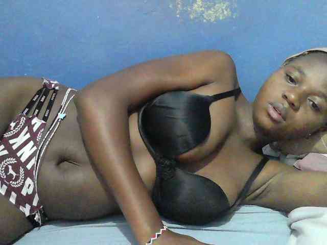 Mystiq-Ella webcam