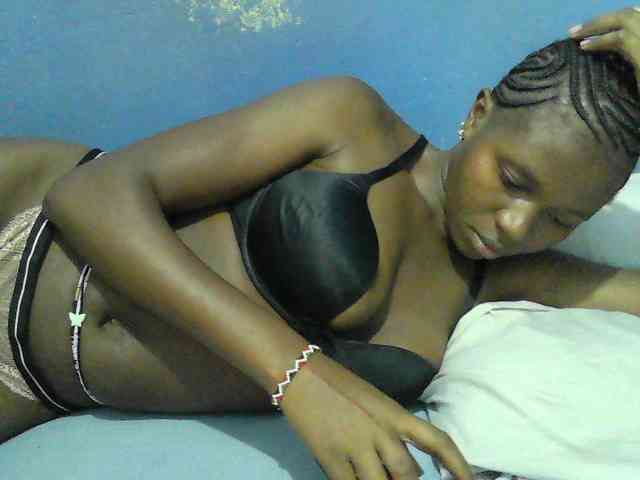 Mystiq-Ella webcam