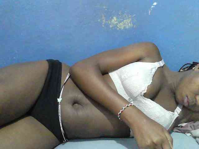 Mystiq-Ella webcam