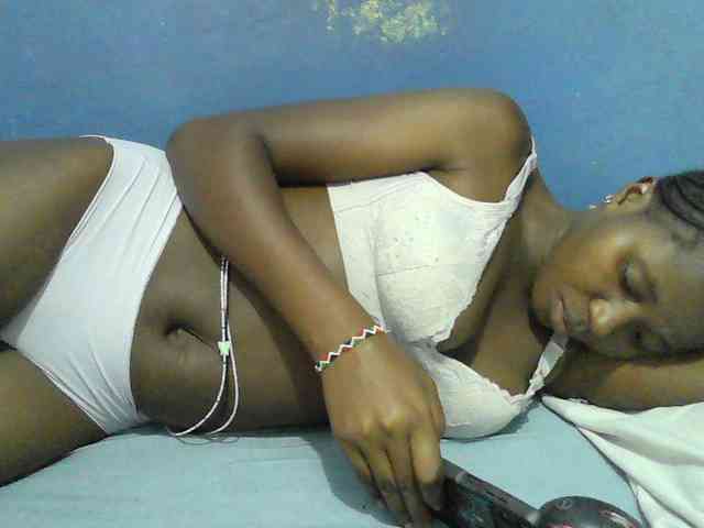 Mystiq-Ella webcam