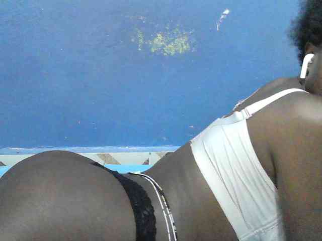 Mystiq-Ella webcam