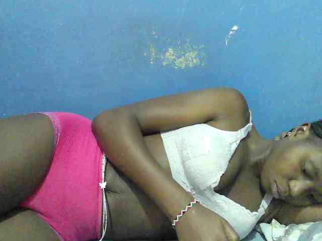 Mystiq-Ella webcam