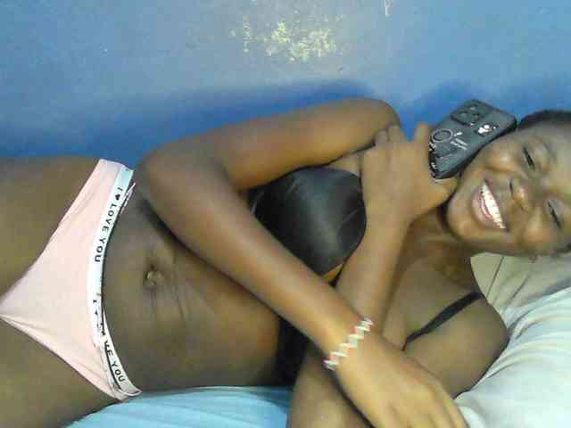 Mystiq-Ella webcam