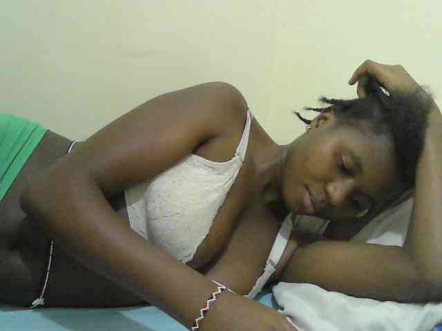 Mystiq-Ella webcam