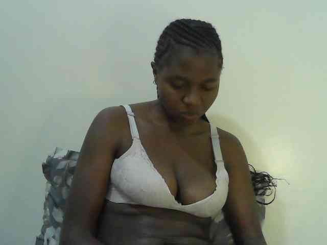 Mystiq-Ella webcam