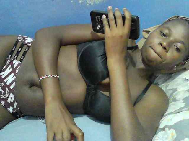 Mystiq-Ella webcam