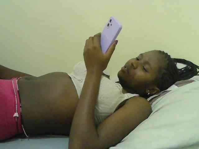 Mystiq-Ella webcam