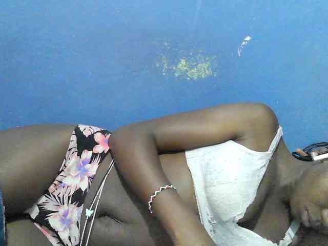 Mystiq-Ella webcam