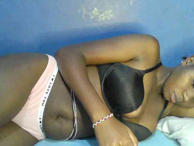Mystiq-Ella webcam