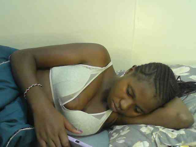 Mystiq-Ella webcam