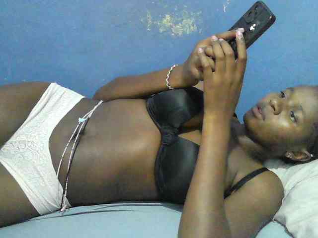 Mystiq-Ella webcam