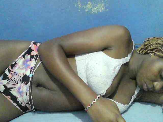 Mystiq-Ella webcam