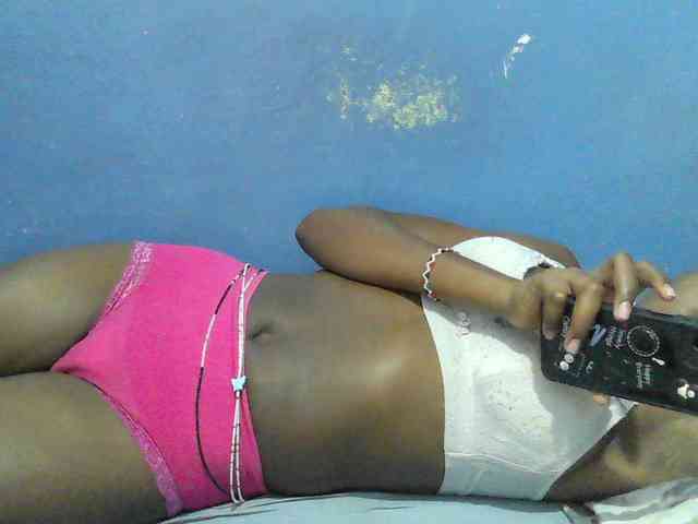 Mystiq-Ella webcam