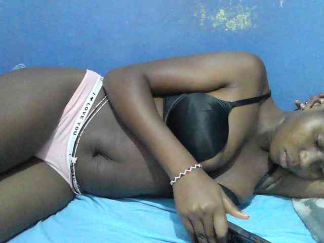 Mystiq-Ella webcam