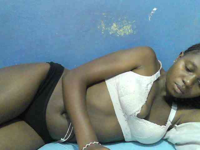 Mystiq-Ella webcam