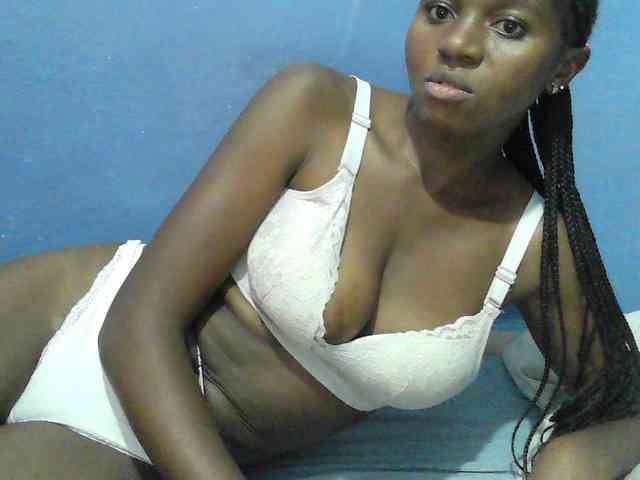 Mystiq-Ella webcam