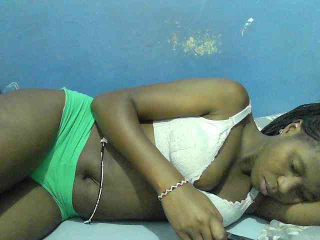 Mystiq-Ella webcam