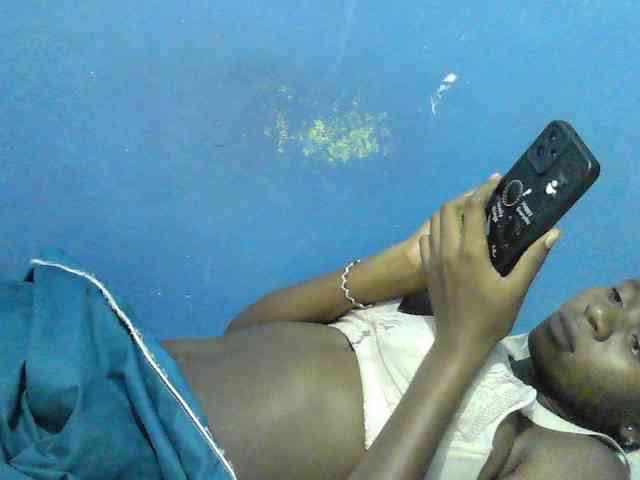 Mystiq-Ella webcam