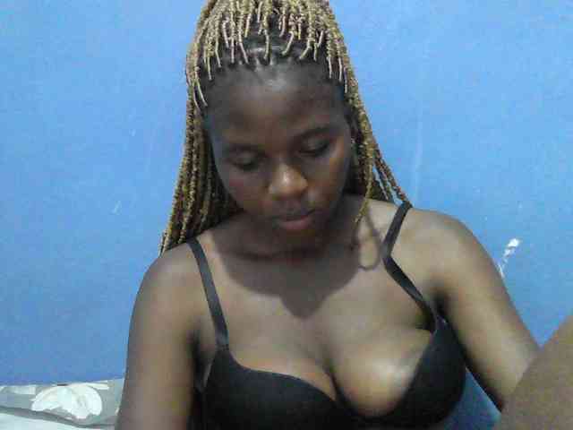 Mystiq-Ella webcam