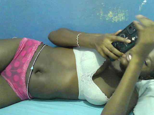 Mystiq-Ella webcam